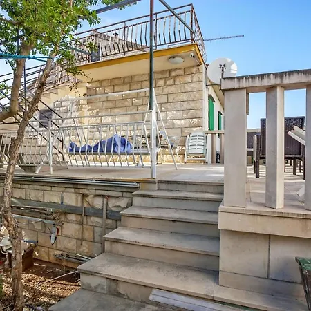 Josip Apartment Supetar