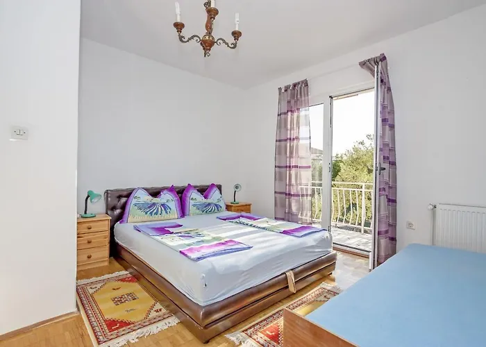 Josip Apartment Supetar